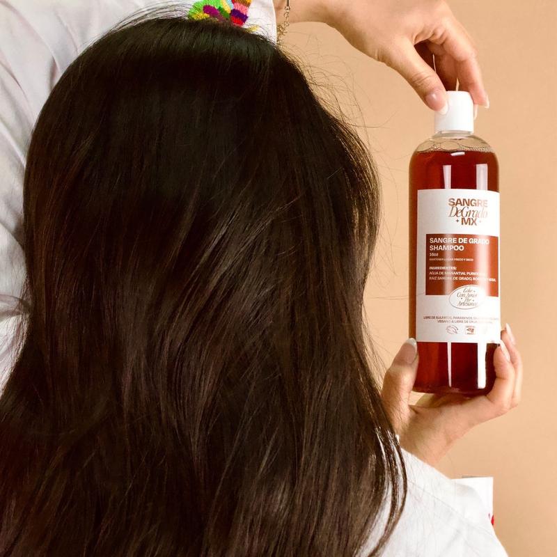 Sangre De Grado Shampoo Haircare supports  heathy hair glossy hair long hair hecho en Mexico product artesanal shampoo de rancho