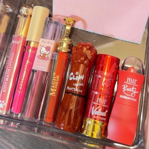 Lippie Bundle Mix- LIVE pick 1 or 10 piece  ( lip gloss, lip balm, lip plumper, lip tint,lip careand more )