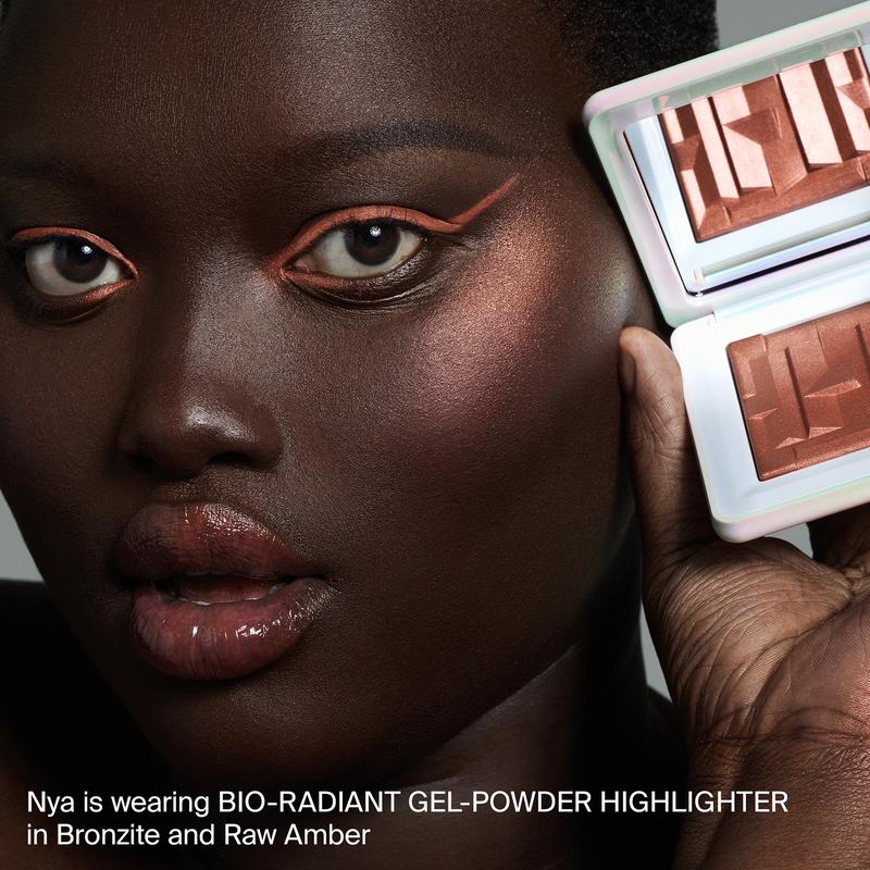 BIO-RADIANT GEL-POWDER HIGHLIGHTER