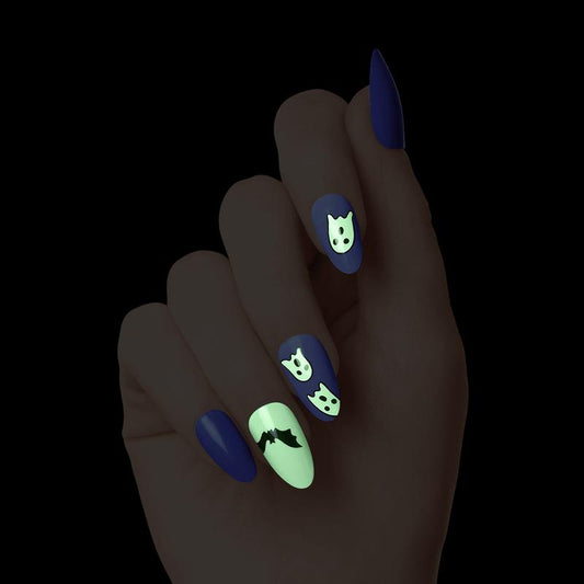 KISS Voguish Fantasy Glow-In-The-Dark Halloween Press-On Nails  - After midnight